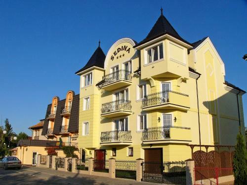 Hostal Villa Sedina