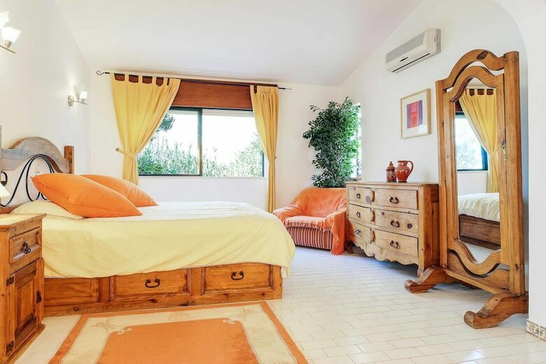 Villa Oliveiras