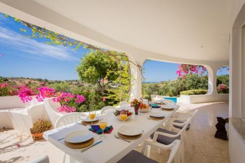 Galvana Villa Sleeps 8 Pool