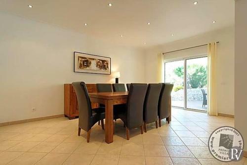 Alvor Villa Sleeps 8 Pool Air Con Wifi