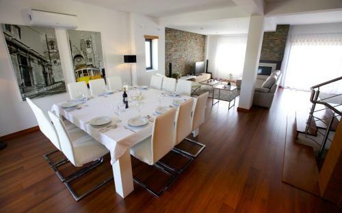 Villa Mastlo Assenta Pt - With Indoor Pool And Ocean View