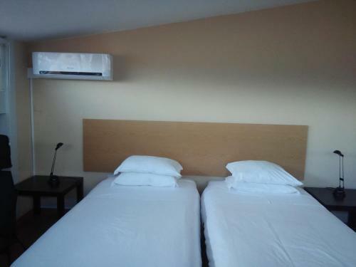Hostal Penthouse - Low Cost