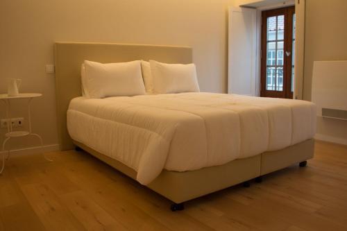 Feira Hostel & Suites