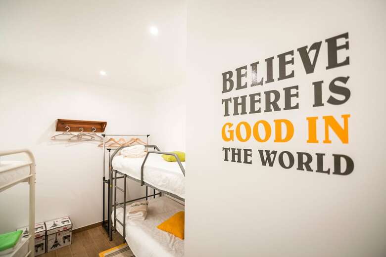 Hostal Mocho Guesthouse