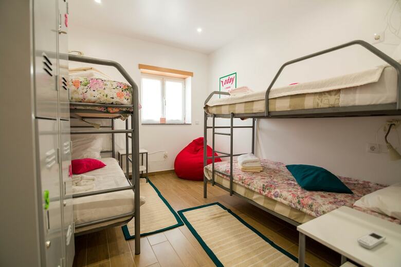 Hostal Mocho Guesthouse