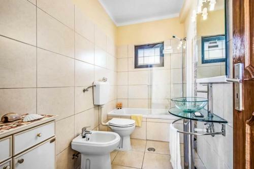Gale Villa Sleeps 8 Pool Air Con Wifi