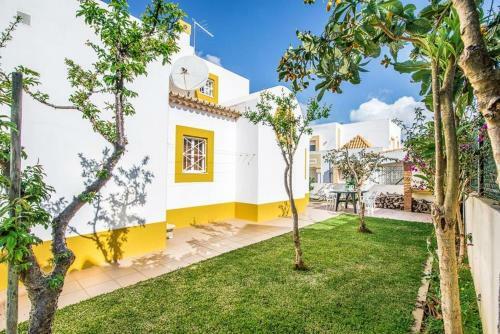 Gale Villa Sleeps 6 Pool Air Con Wifi
