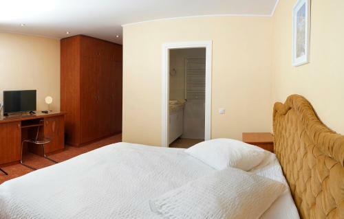 Hostal Pensiunea Floarea de Colt