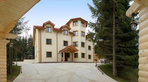 Hostal Pensiunea Floarea de Colt