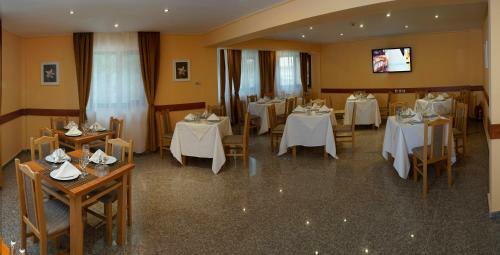 Hostal Pensiunea Floarea de Colt