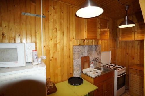 Hostal Pensiunea Poarta Lacului
