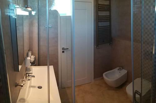 Sophia Sunrise Seaview Mamaia Serviced Apartment