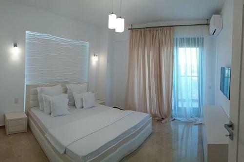 Sophia Sunrise Seaview Mamaia Serviced Apartment