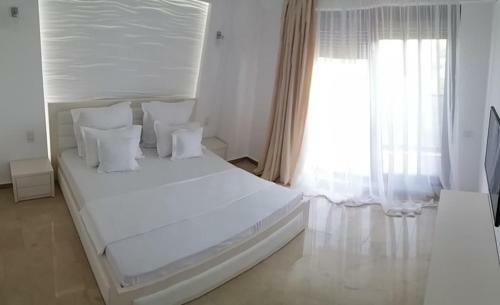 Sophia Sunrise Seaview Mamaia Serviced Apartment