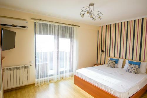 C&y Apartments Athena