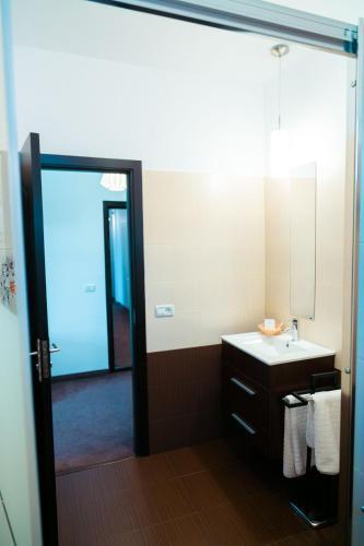 Hostal Elegant House