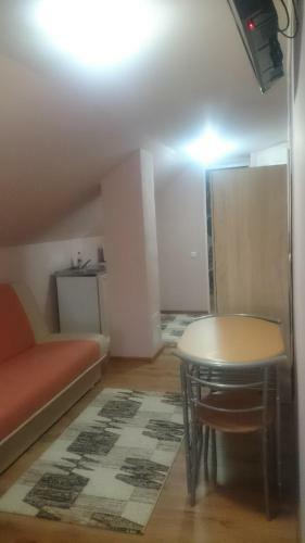 Hostal White House