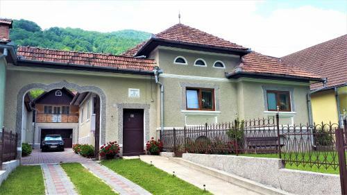 Hostal Casa Maria Transalpina