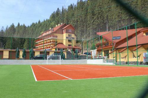 Hotel Lacu Rosu