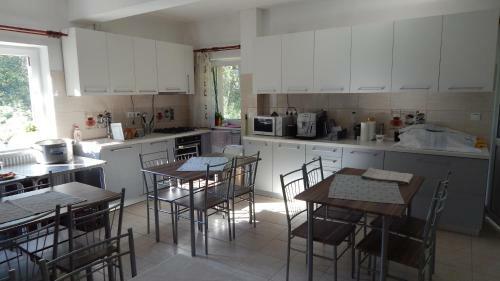 Hostal Olt-part Vend�gh�z