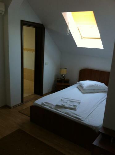 Jrb Hotel