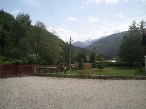 Hostal Pensiunea Roua Muntelui