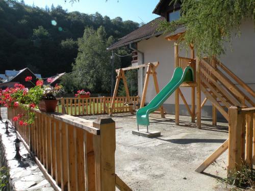 Hostal Pensiunea Roua Muntelui