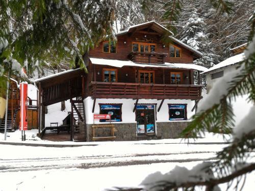 Hostal Pensiunea Dana