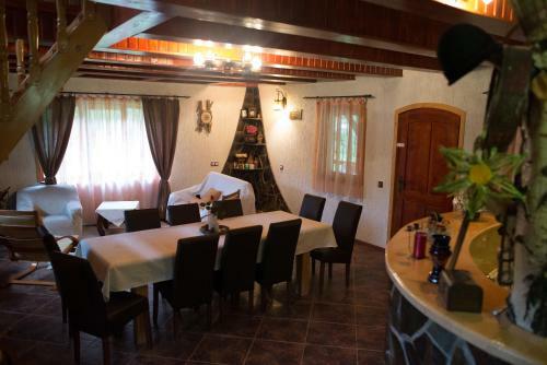 Casa De Piatra