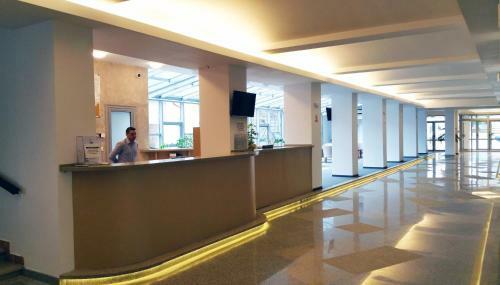 Hotel Complex Balnear Cozia - Corp Oltul