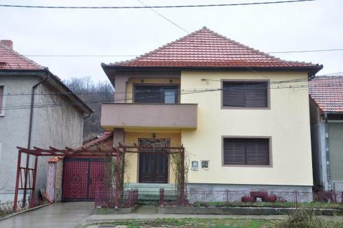 Hostal Casa de Vacan?a Alina
