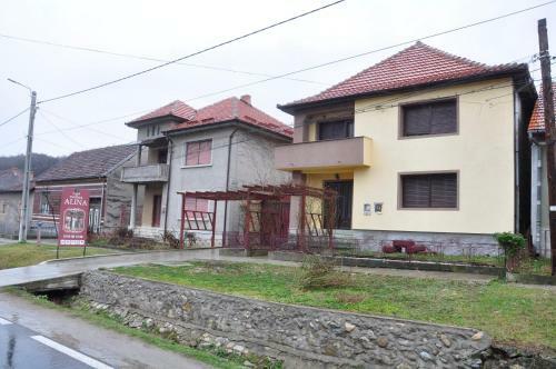 Hostal Casa de Vacan?a Alina