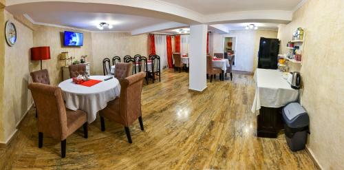 Hostal Noblesse House
