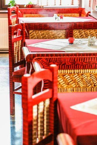 Hostal Pensiunea Sovirag