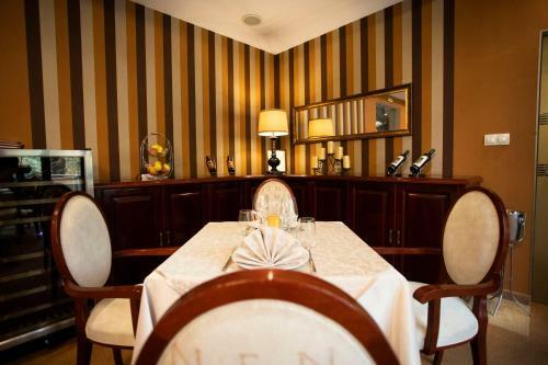 L`art Hotel Carei