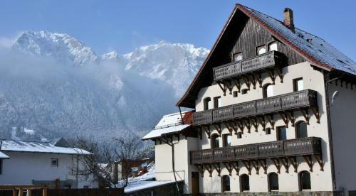 Hostal Pensiunea Manidum