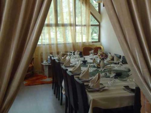 Hotel Dona