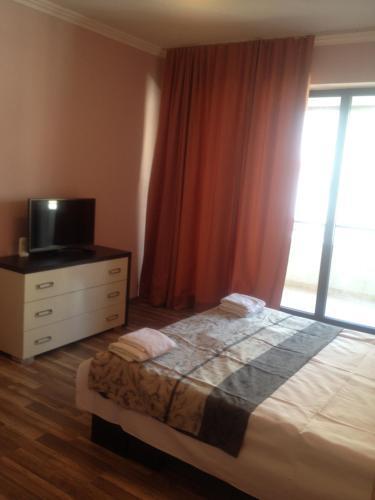 Lake Divine Apartment 11