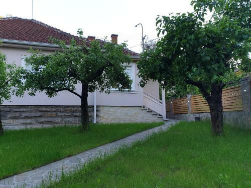 Apartamento Ku?a Badnjar Gu?a
