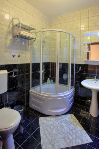 Hostal Guesthouse Vitez