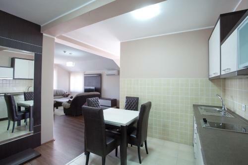 Hostal Guesthouse Vitez