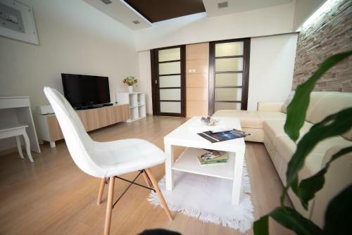 Apartment Milos