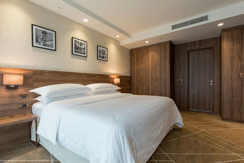Hotel Sheraton Novi Sad