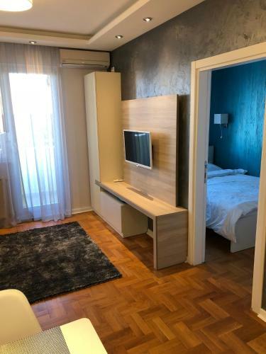 Apartment With Free Garage Place
