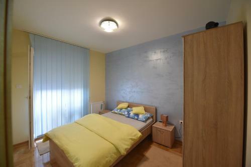 Apartment Sinisa With Garage