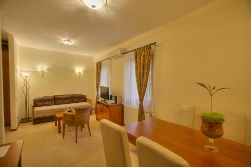 Garni Hotel Vila Lago