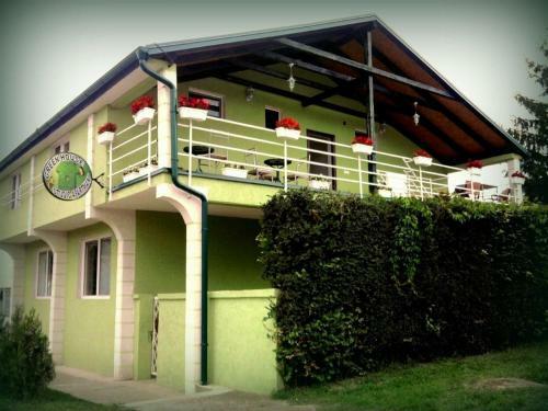 Apartamentos Green House Studios