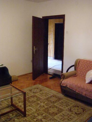 Hostal Guesthouse Lidija
