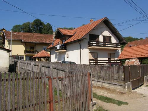 Hostal Guesthouse Lidija