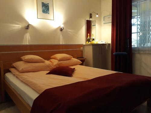 Hostal Guesthouse Nikolas